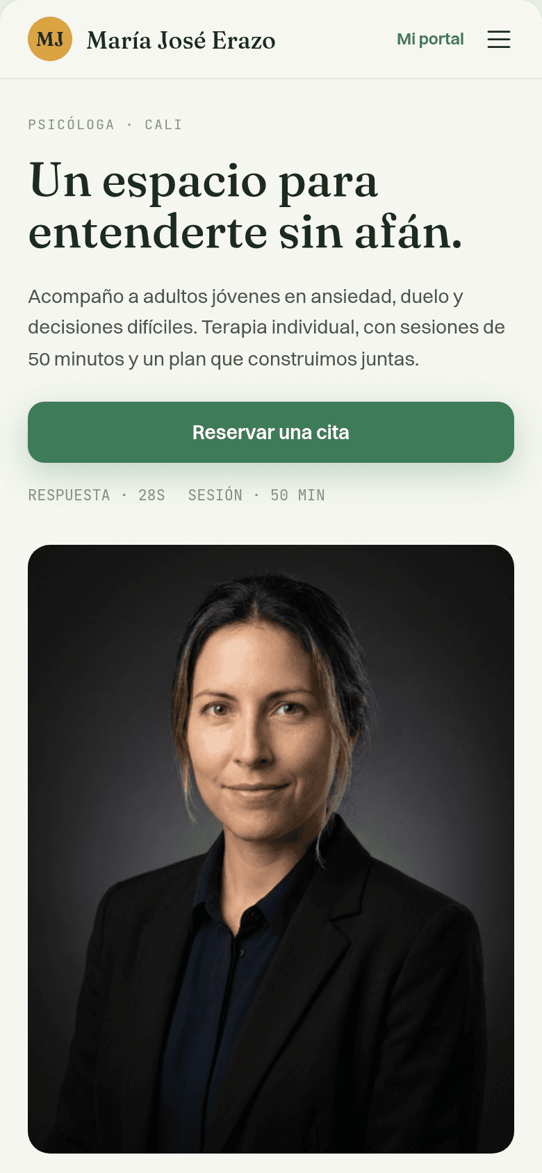 Sitio de reservas con el nombre de la profesional y el botón de reservar